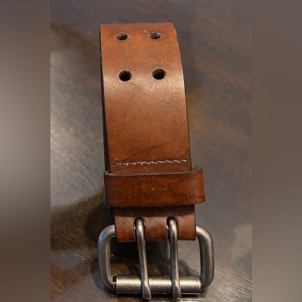 Levi’s Vintage Leather Belt – Made in Canada – Size 34 / 85